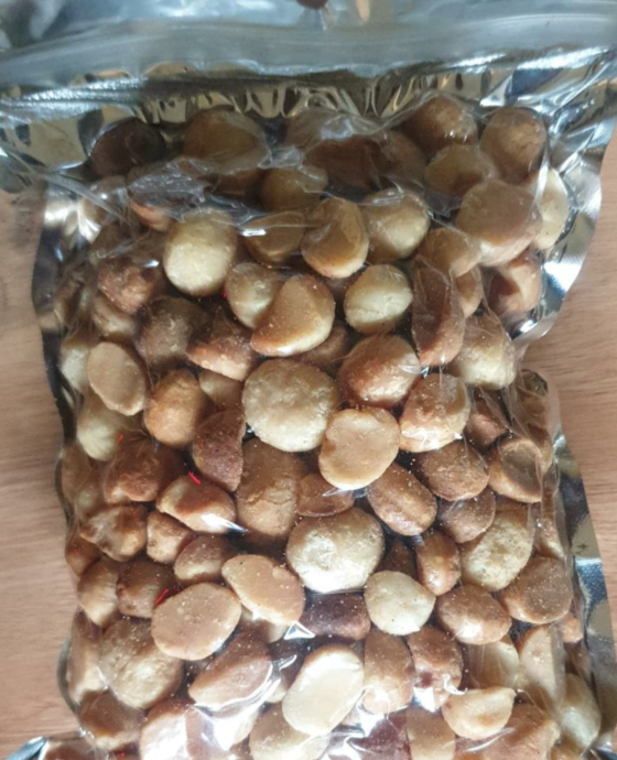 Roasted Macadamia