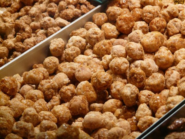 Roasted Macadamia Nuts